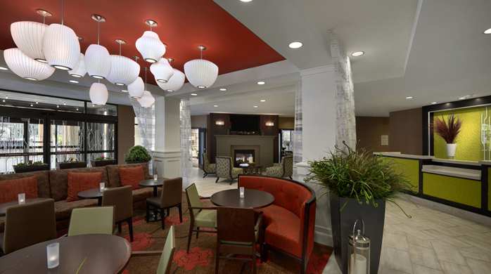 HiltonGardenLobby